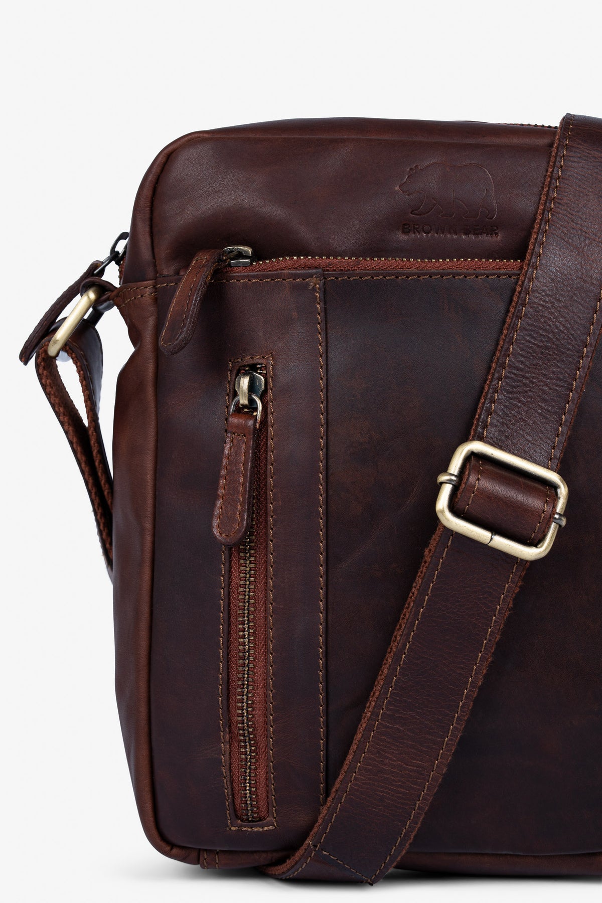Brown Bear Umhängetasche aus OIL PULL Rindsleder – Unisex Ledertasche – Dunkelbraun