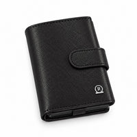 ROGNER ClickWallet in Schwarz Saffiano – schräg von vorne